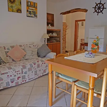 Holiday home Ampia Veranda Coperta Spiaggia 1 Km Budoni Affitti *
